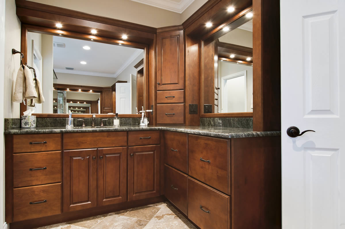 Bath Room Design And Style With A Vanity 2